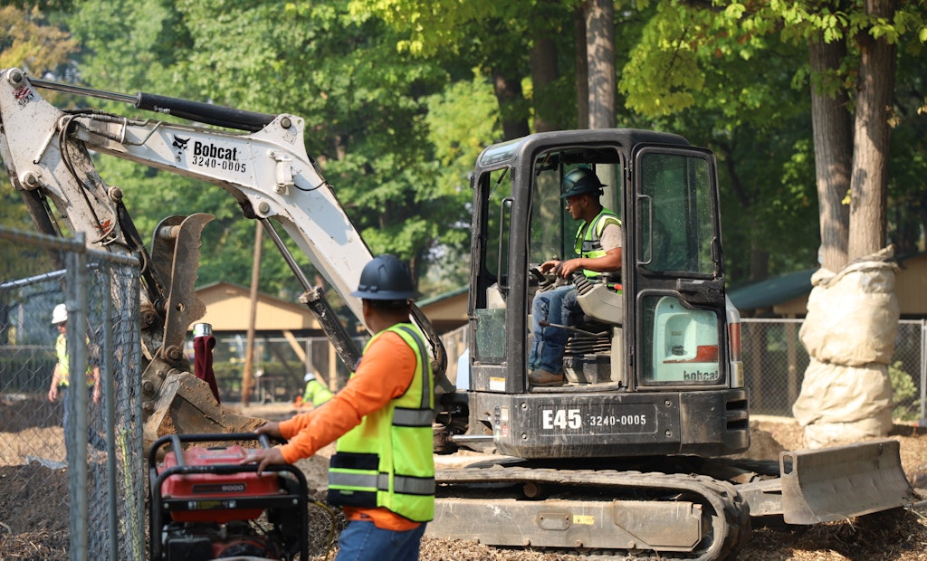 Choosing the Right Lubricant for Your Heavy Equipment