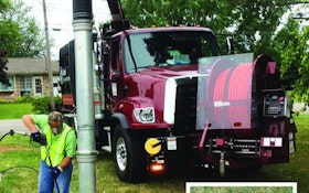 Vacuum Trucks/Pumps/Accessories - Hydroexcavating sewer cleaner